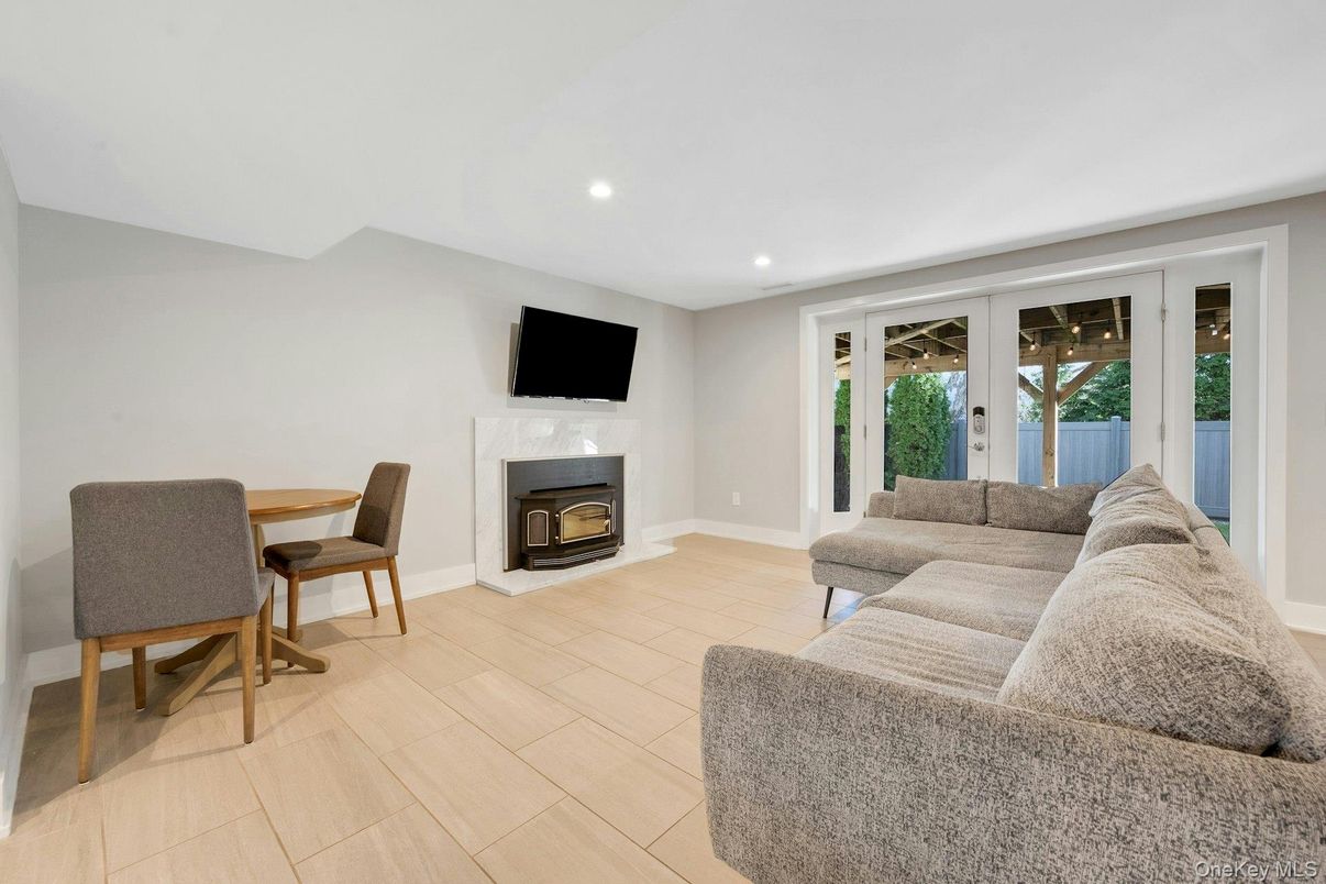 Fireplace, Interior, Living room, Recessed Lighting