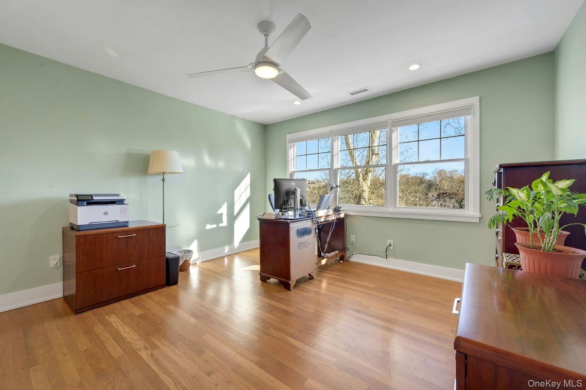 Home Office, Interior, Recessed Lighting, Wood Texture Flooring