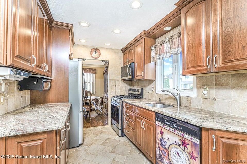 Interior, Kitchen, Recessed Lighting