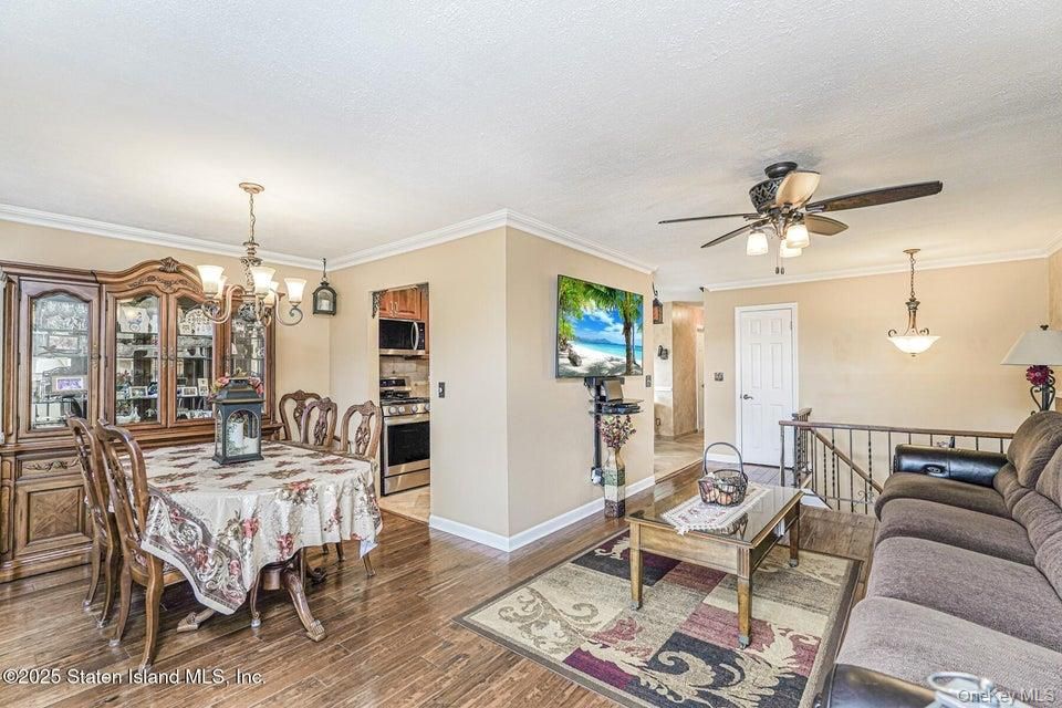 Chandelier, Dining room, Interior, Living room, Pendant Lights, Wood Texture Flooring
