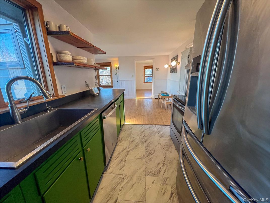 Dining room, Interior, Kitchen, Marble, Stainless Steel Appliances