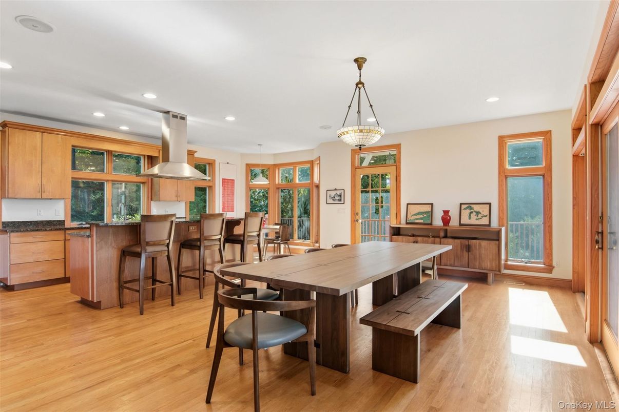 Dining room, Interior, Kitchen, Pendant Lights, Recessed Lighting, Wood Texture Flooring