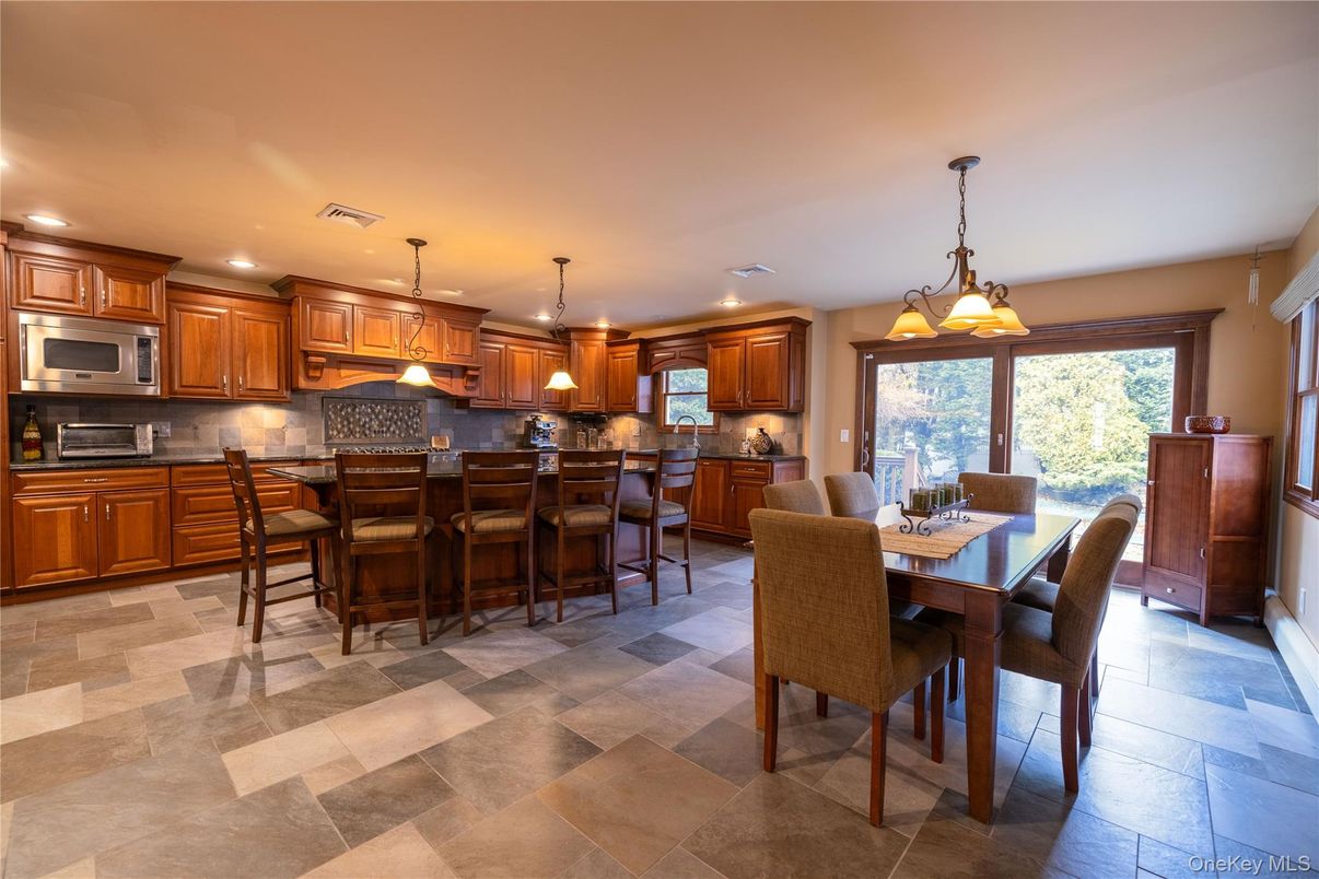 Dining room, Interior, Kitchen, Pendant Lights, Recessed Lighting