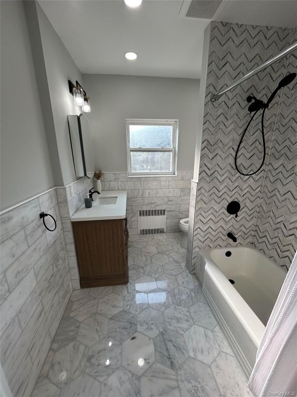 Bathroom, Interior, Marble, Recessed Lighting