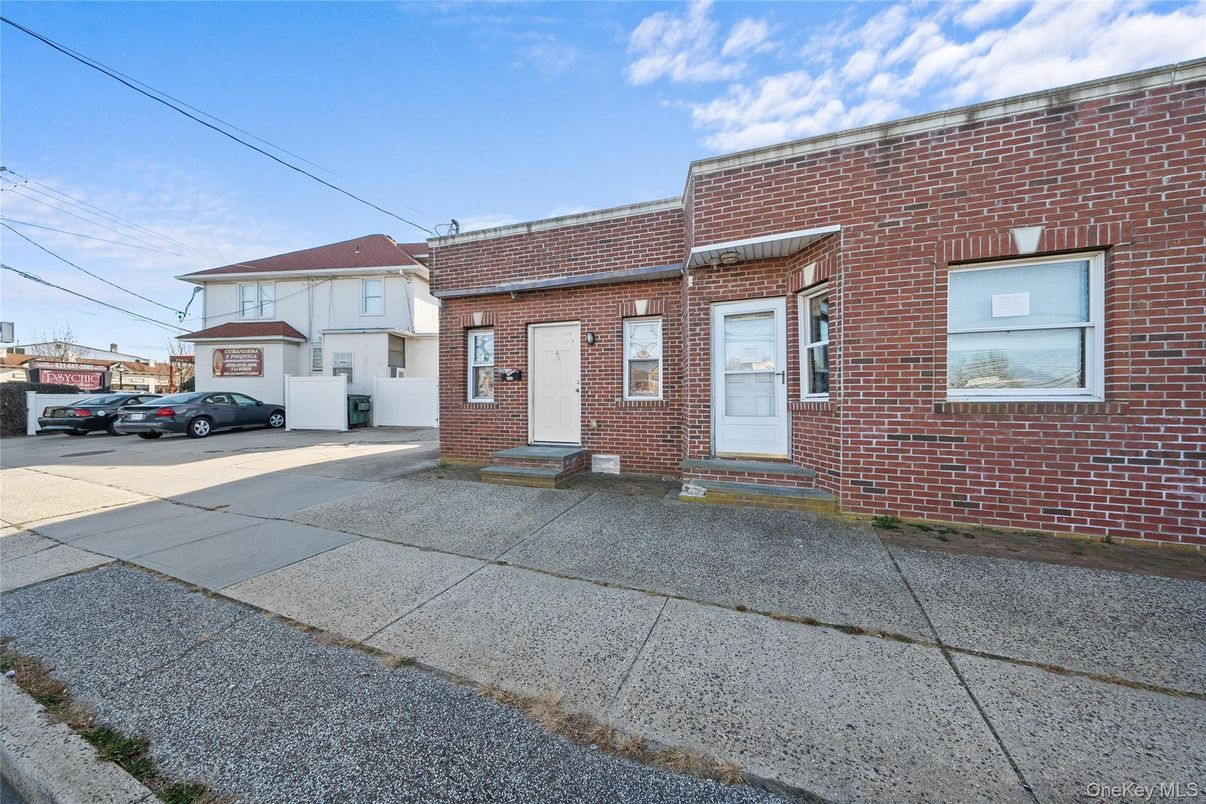 Exterior, Facade, Brick Facade, Spanish Mediterranean