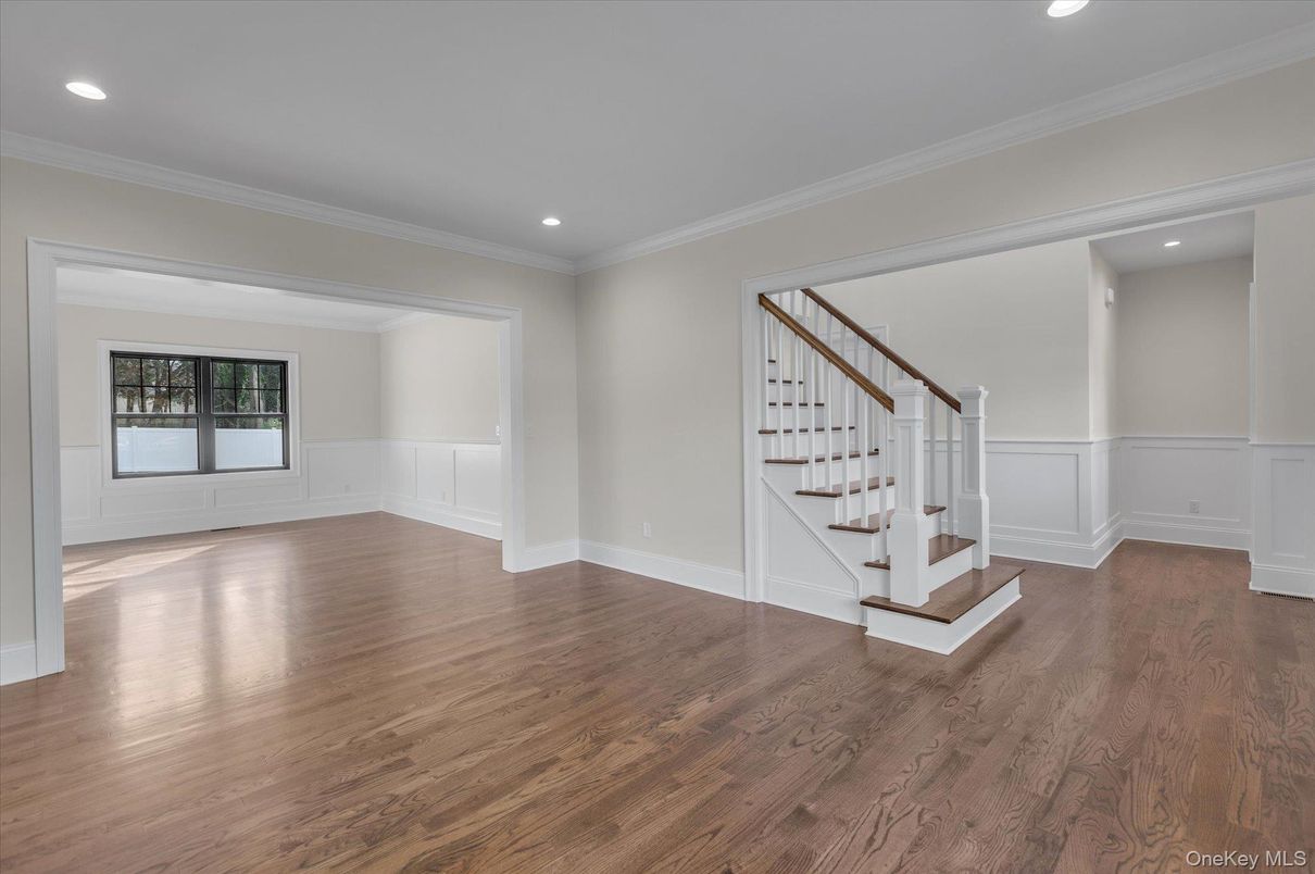 Empty room, Interior, Recessed Lighting, Wood Texture Flooring