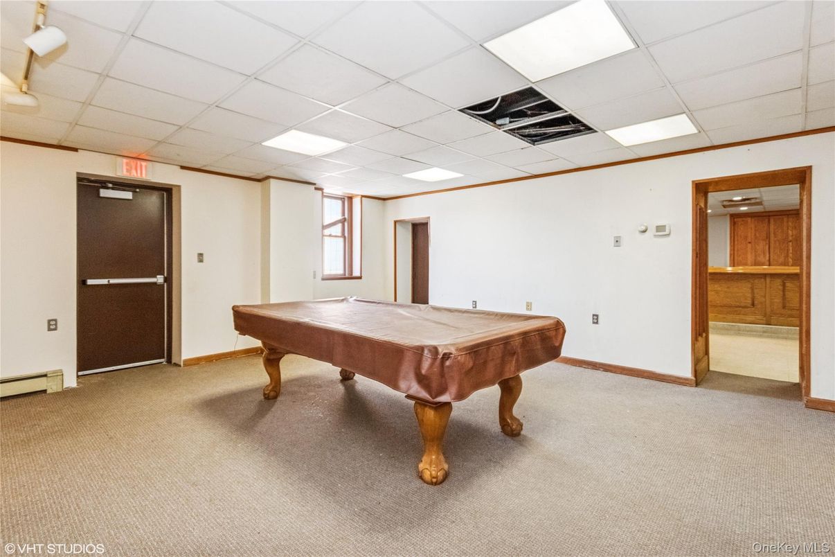 Billiard Table, Game Room, Interior, Recessed Lighting