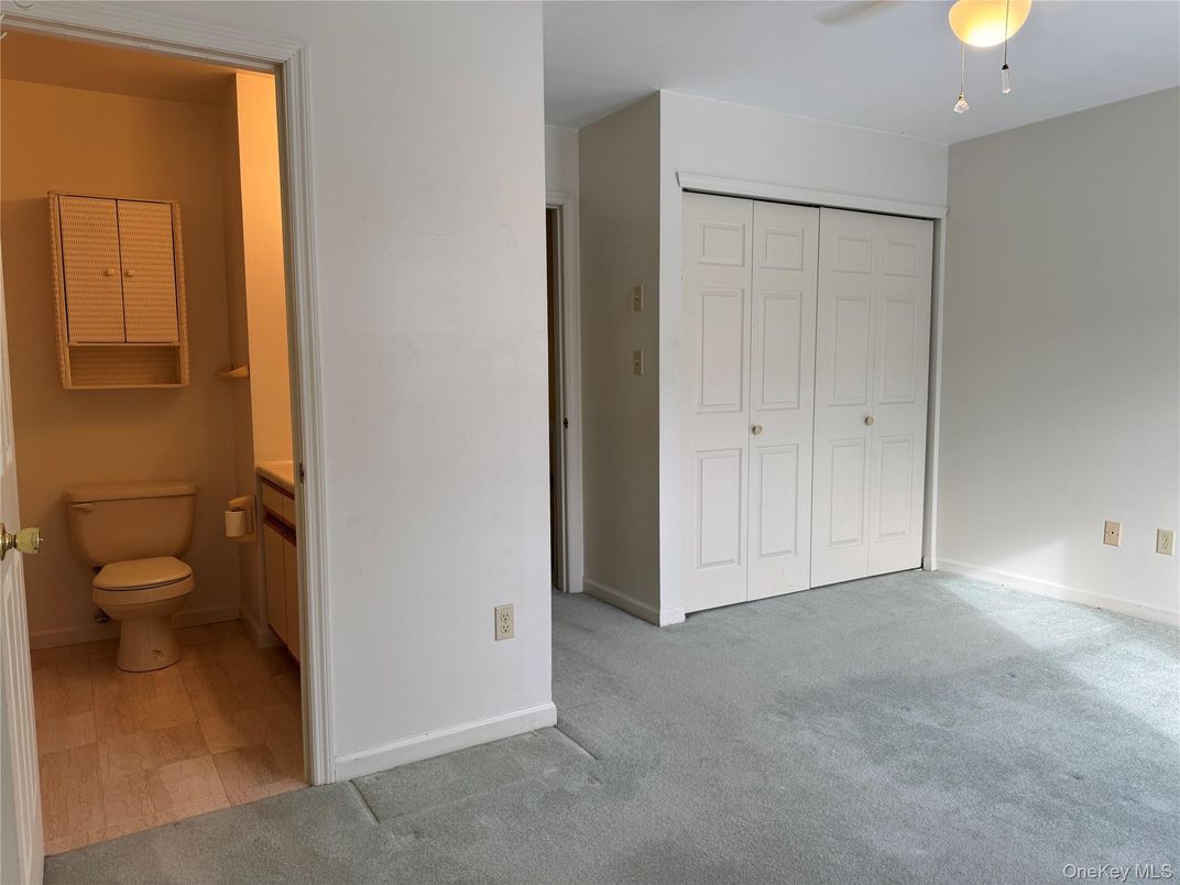 Bathroom, Empty room, Interior