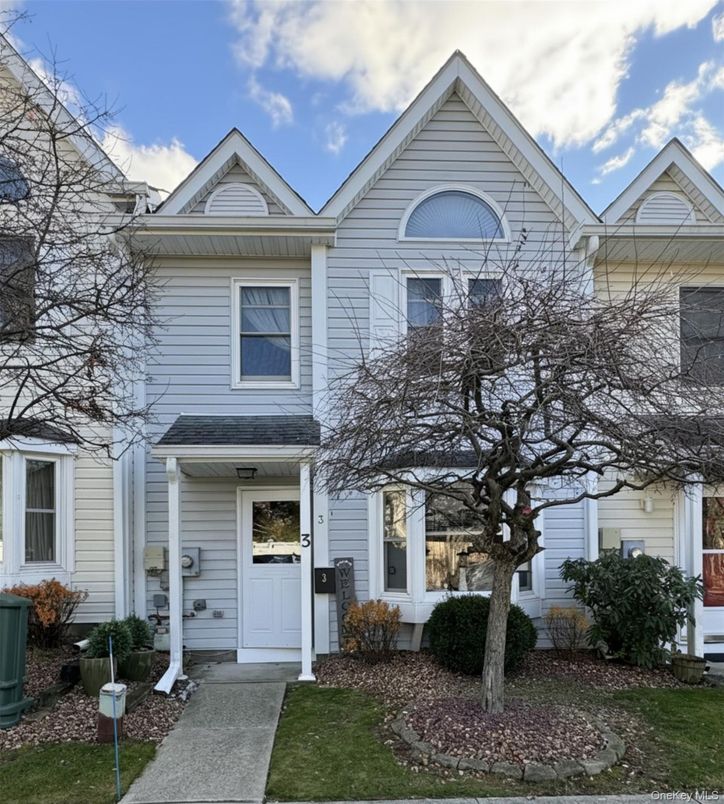 Exterior, Facade, Queen Anne Victorian