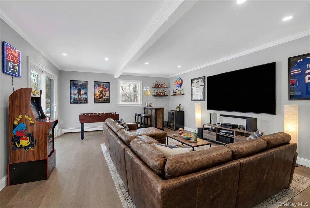 Game Room, Interior, Living room, Recessed Lighting, Wood Texture Flooring