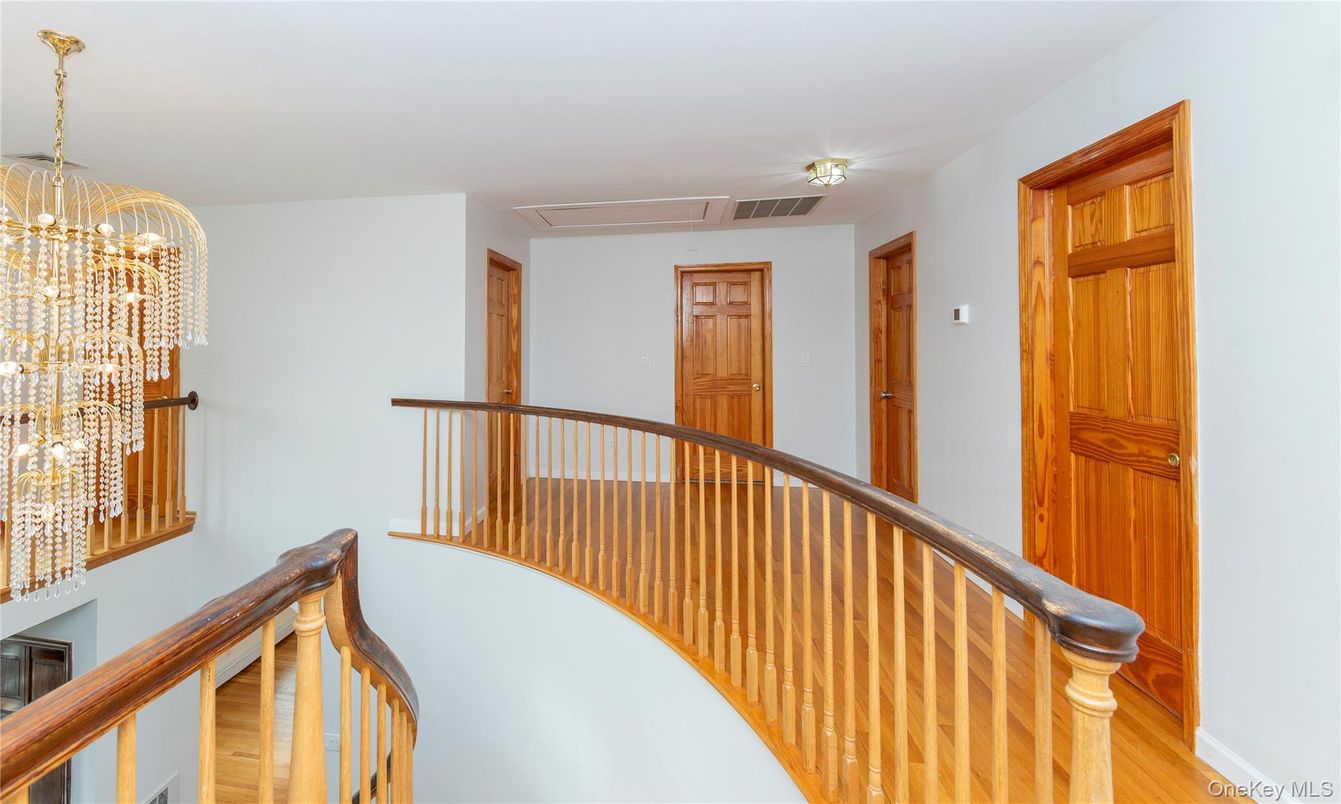 Chandelier, Interior