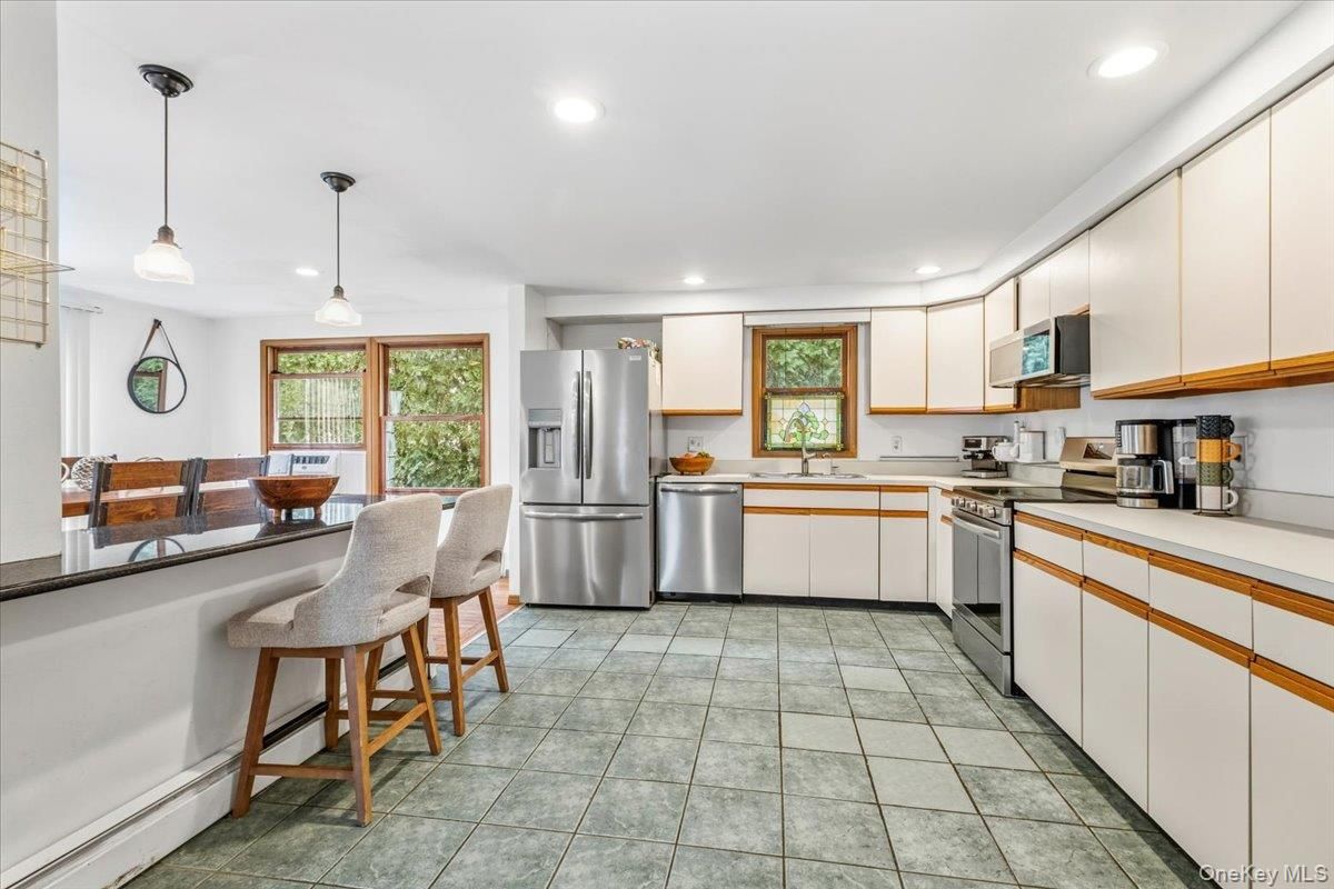 Interior, Kitchen, Pendant Lights, Recessed Lighting, Stainless Steel Appliances