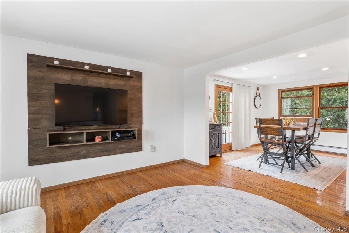 Dining room, Interior, Recessed Lighting, Wood Texture Flooring