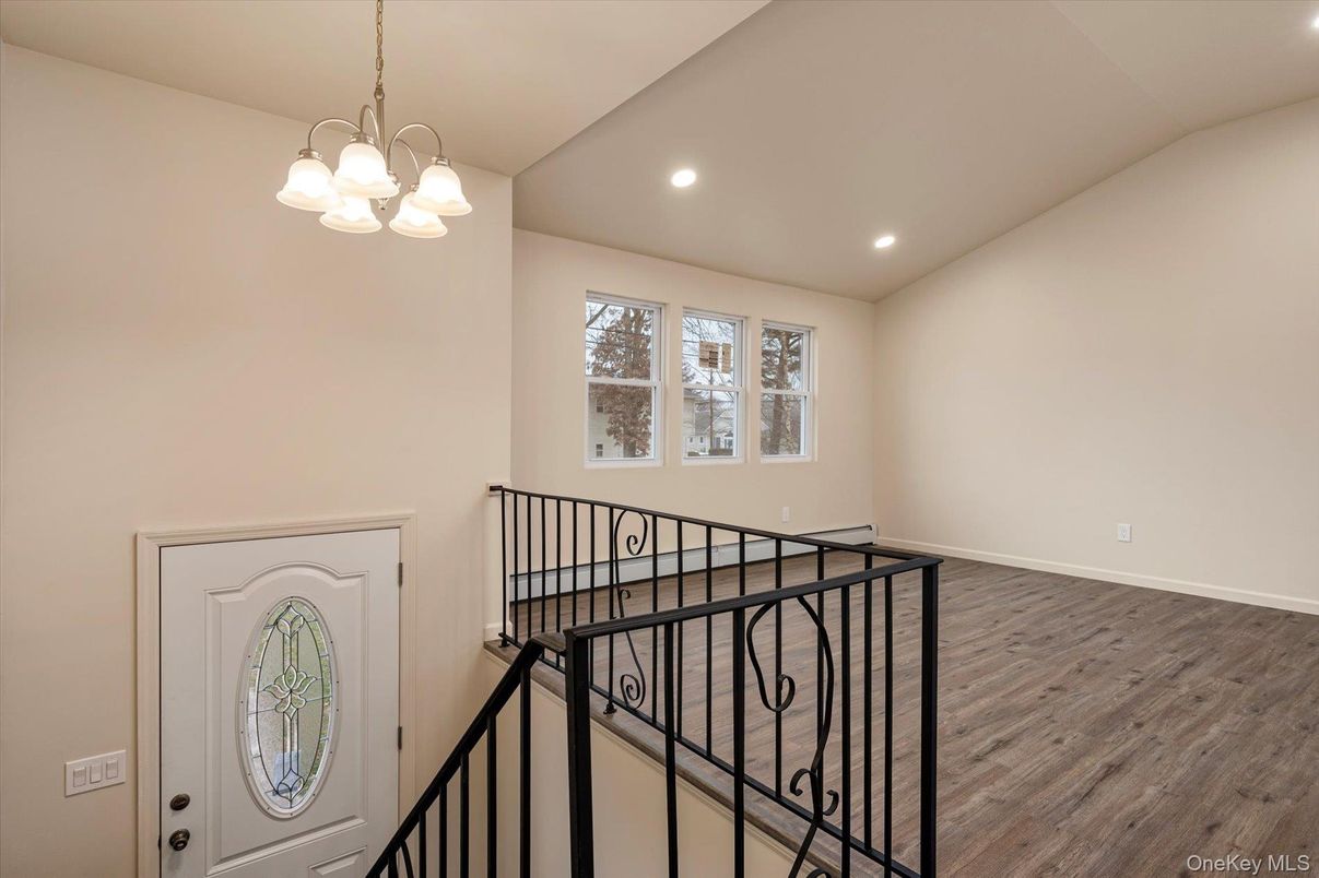 Interior, Pendant Lights, Recessed Lighting, Wood Texture Flooring