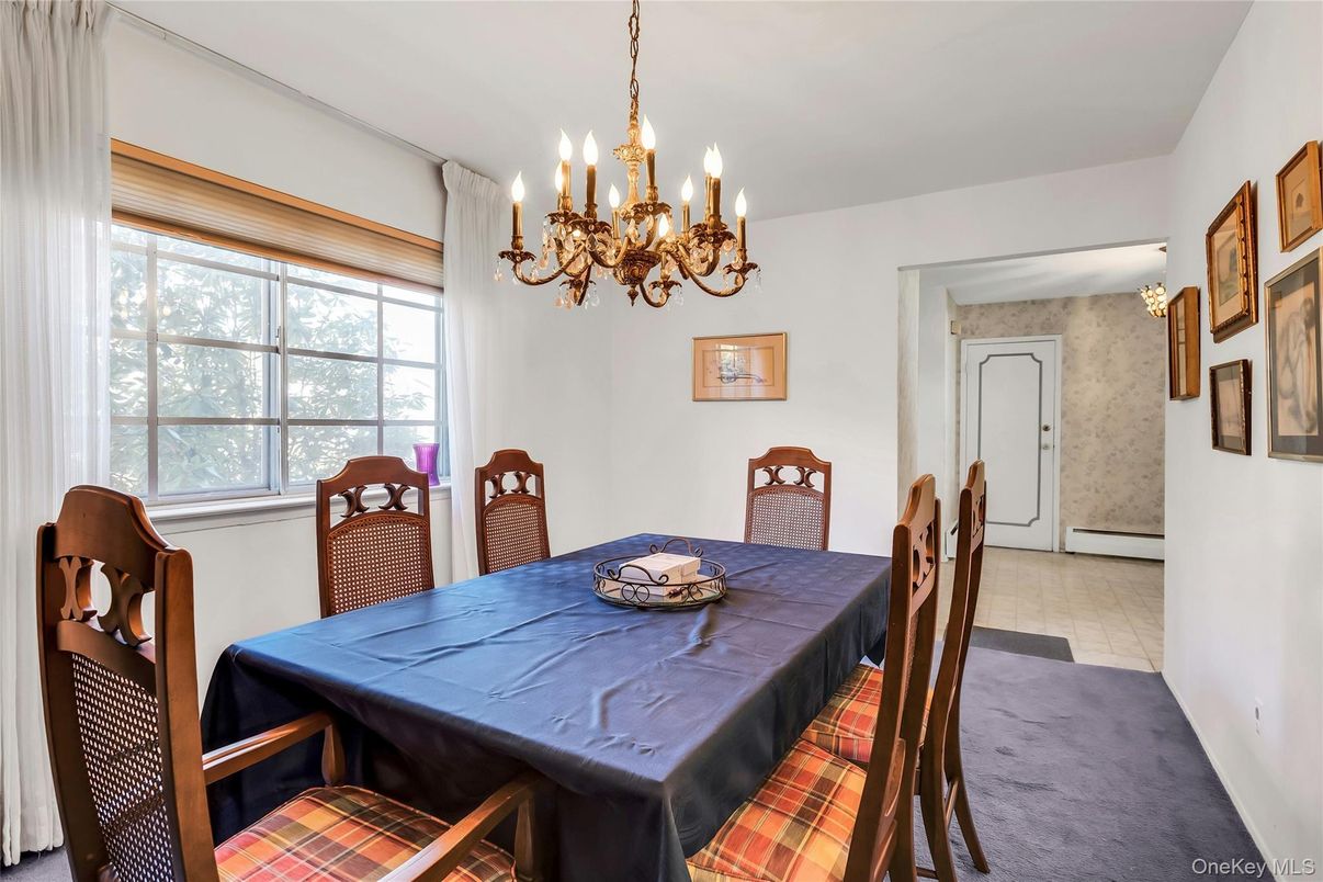 Chandelier, Dining room, Interior