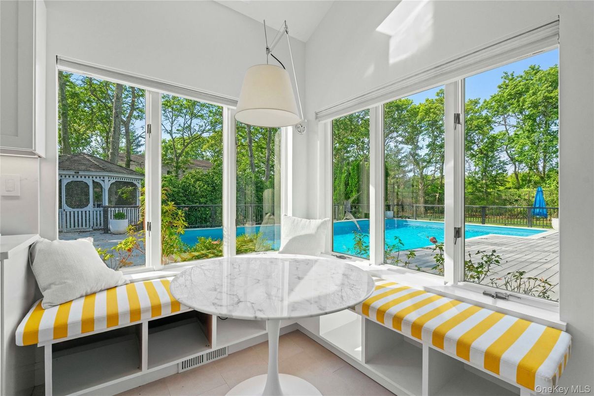 Interior, Sun Room, Water