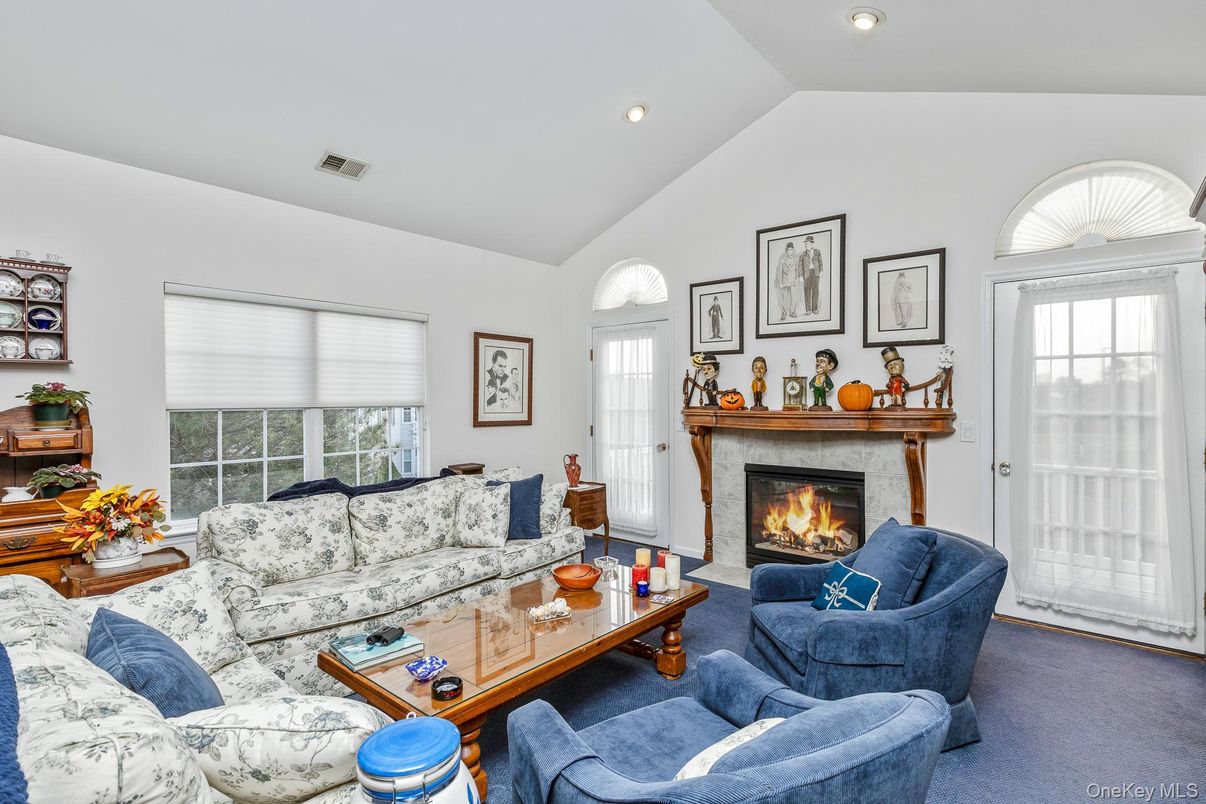 Fireplace, Interior, Living room, Recessed Lighting