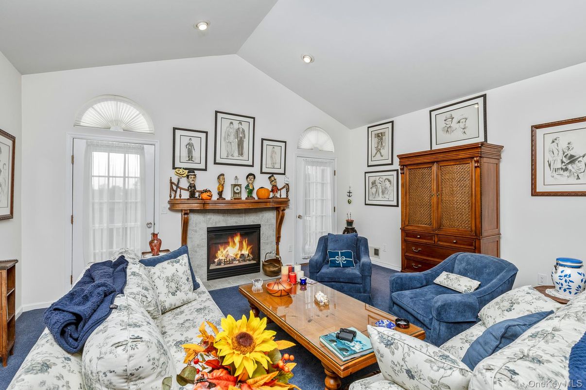 Fireplace, Interior, Living room, Recessed Lighting