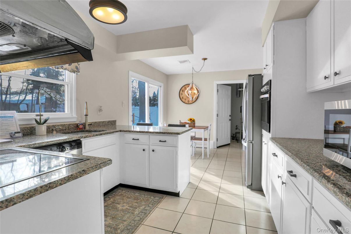 Dining room, Interior, Kitchen, Pendant Lights