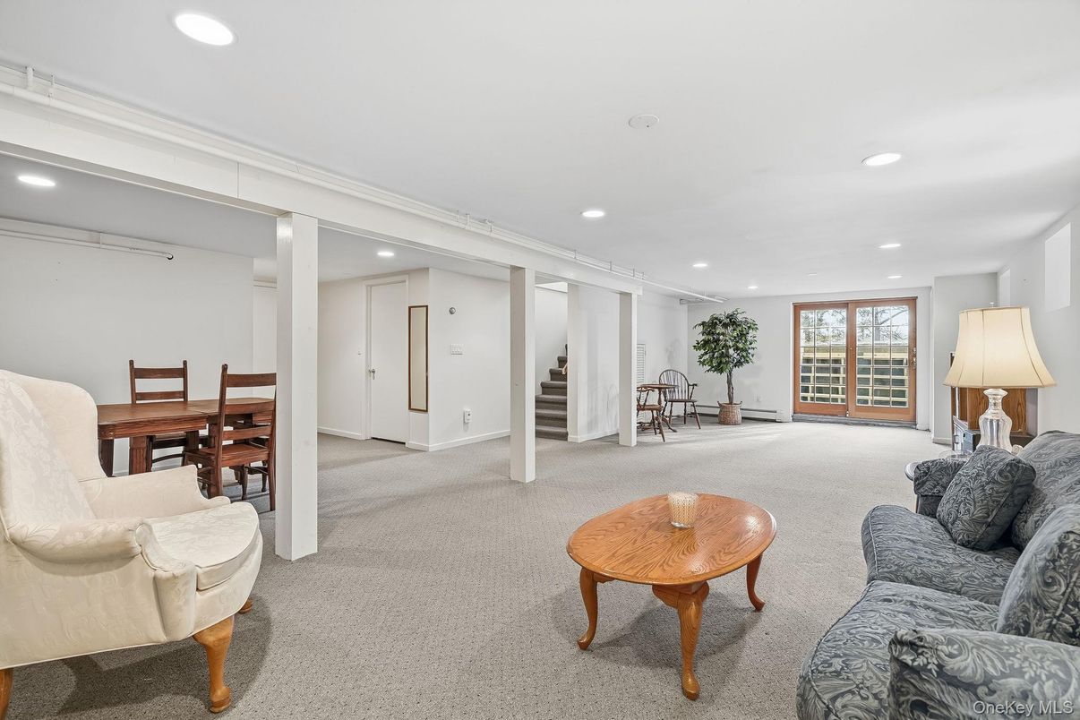 Dining room, Interior, Living room, Recessed Lighting