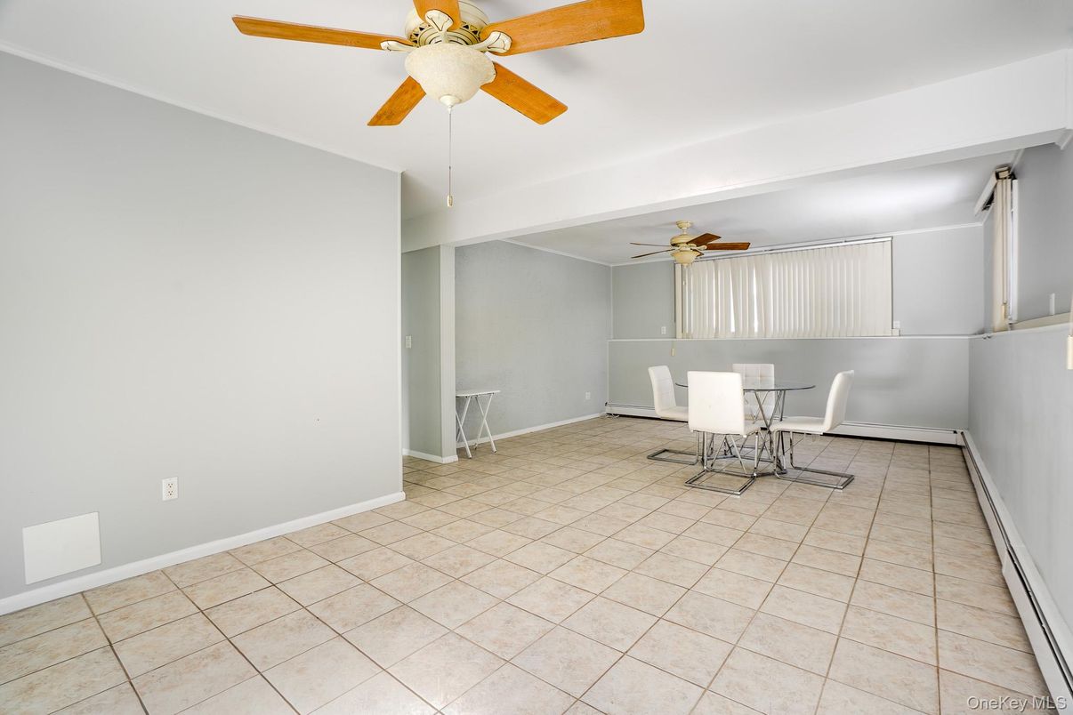Dining room, Interior