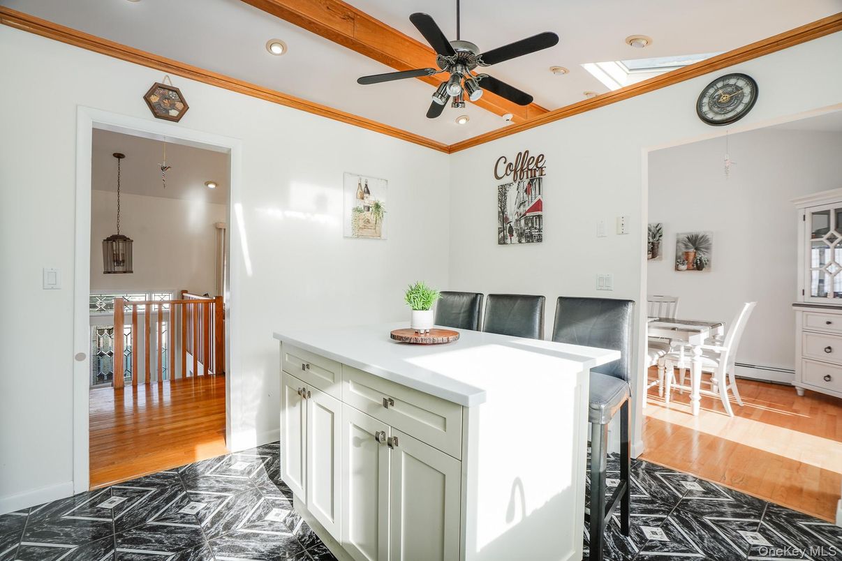 Dining room, Interior, Recessed Lighting, Wooden Beams, Wood Texture Flooring