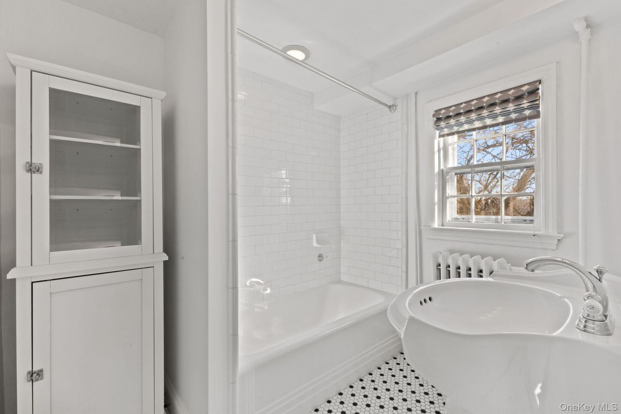 Bathroom, Free Standing Baths, Interior, Recessed Lighting