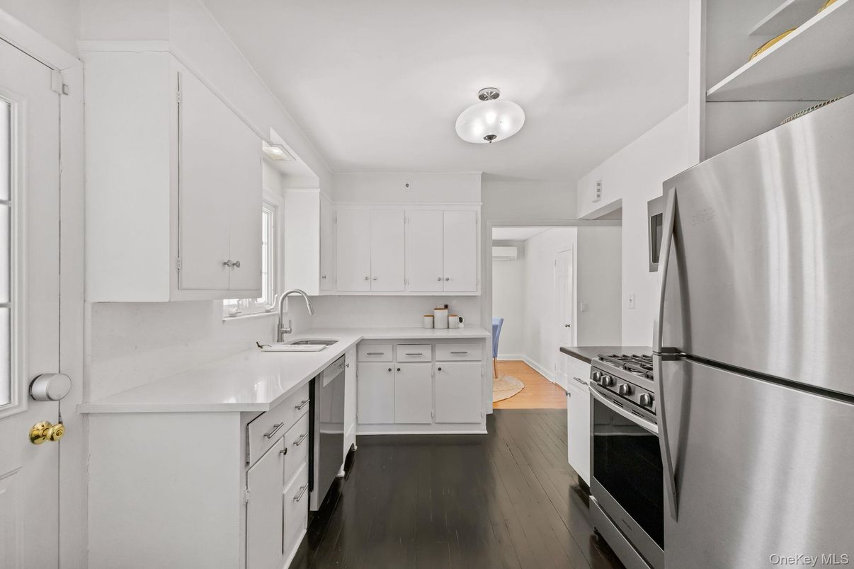 Interior, Kitchen, Stainless Steel Appliances, Wood Texture Flooring