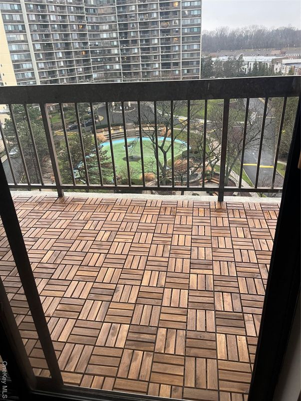 DE Listing image placeholder