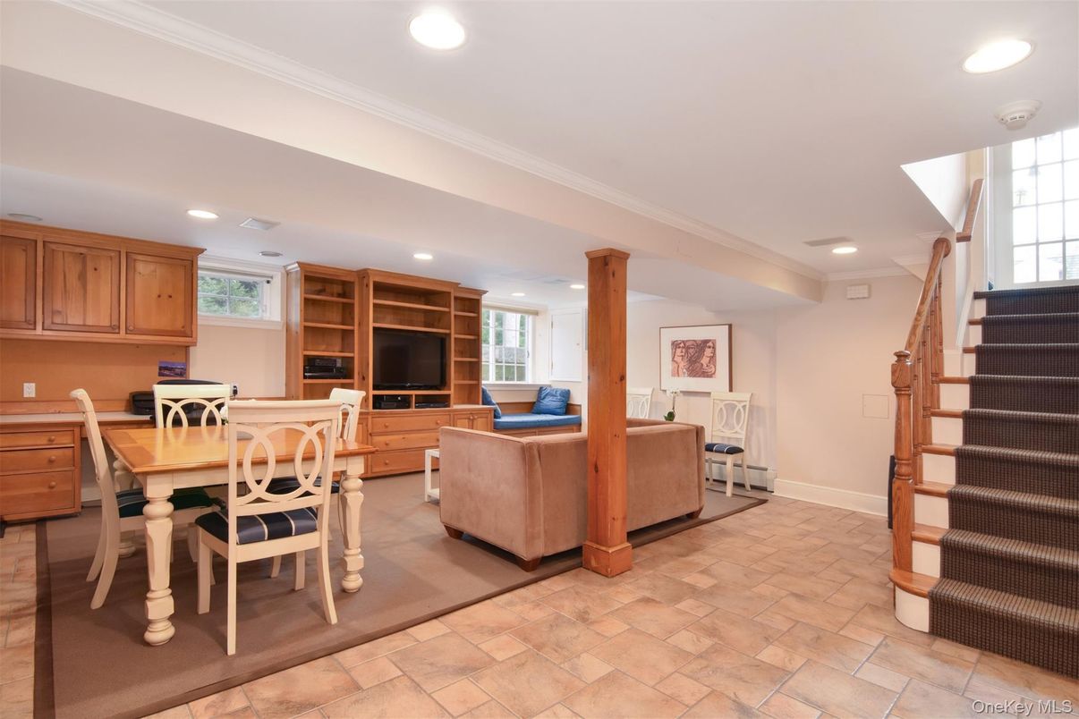Dining room, Interior, Living room, Recessed Lighting