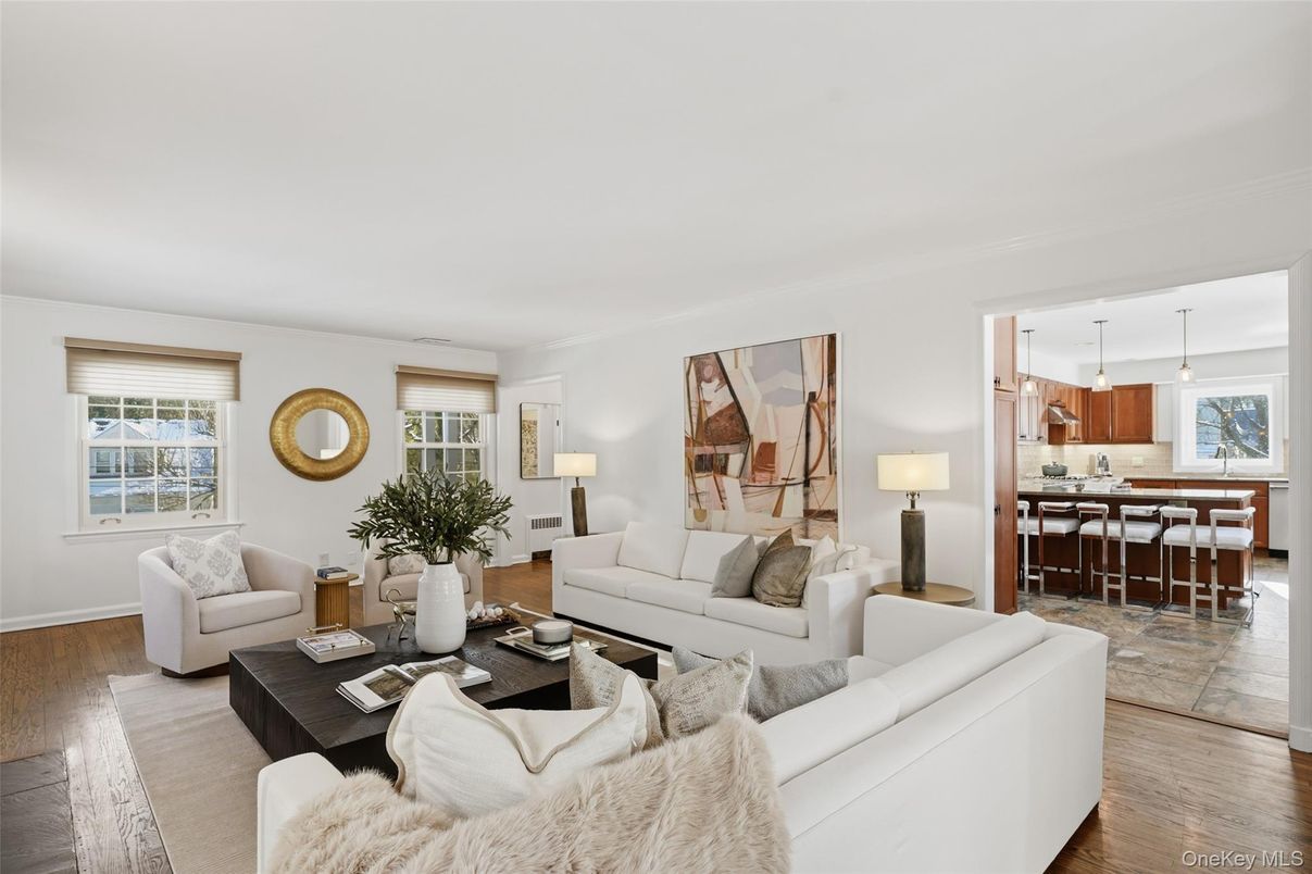 Dining room, Interior, Kitchen, Living room, Pendant Lights, Wood Texture Flooring