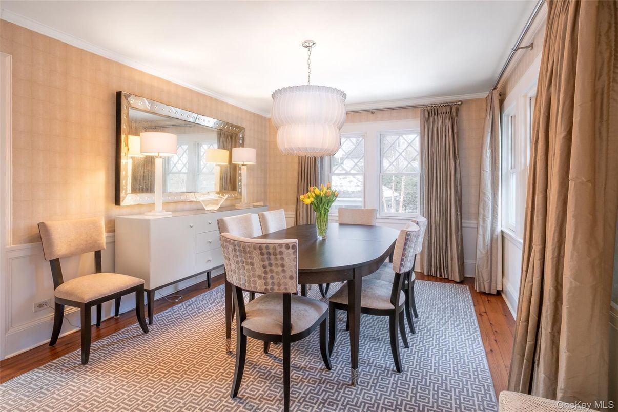 Chandelier, Dining room, Interior, Wood Texture Flooring