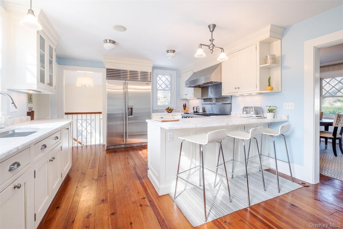 Interior, Kitchen, Pendant Lights, Stainless Steel Appliances, Wood Texture Flooring
