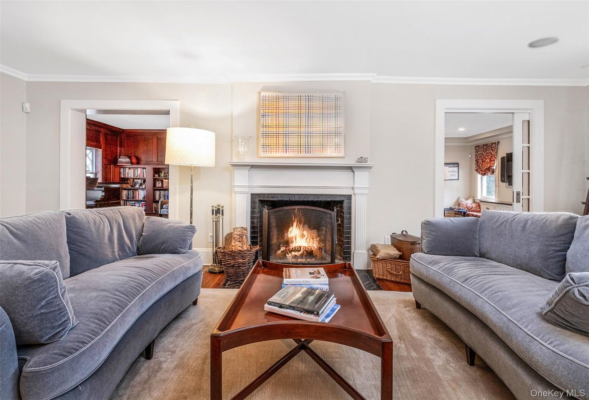 Fireplace, Interior, Living room, Pendant Lights, Recessed Lighting