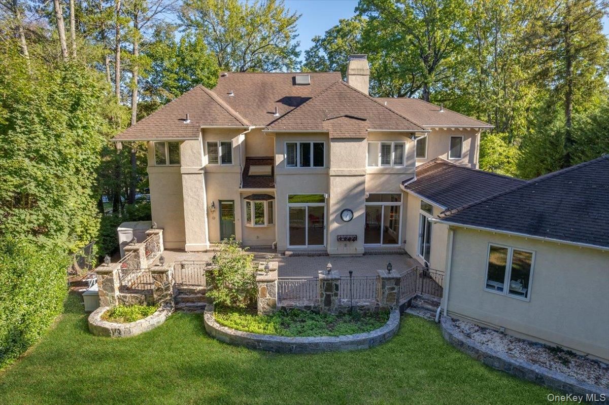 Backyard, Exterior, Facade, French Provincial