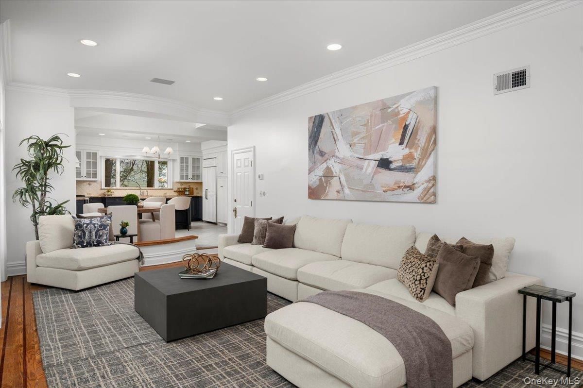 Dining room, Interior, Living room, Pendant Lights, Recessed Lighting, Wood Texture Flooring