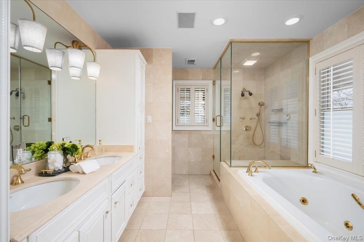 Bathroom, Dual Sink Vanities, Glass Shower, Interior, Recessed Lighting