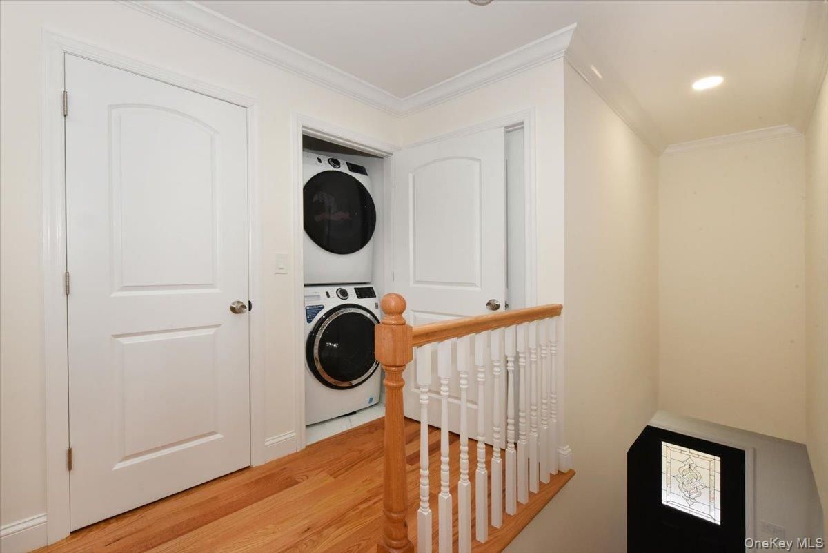 Interior, Recessed Lighting, Utility Closets, Washer, Wood Texture Flooring