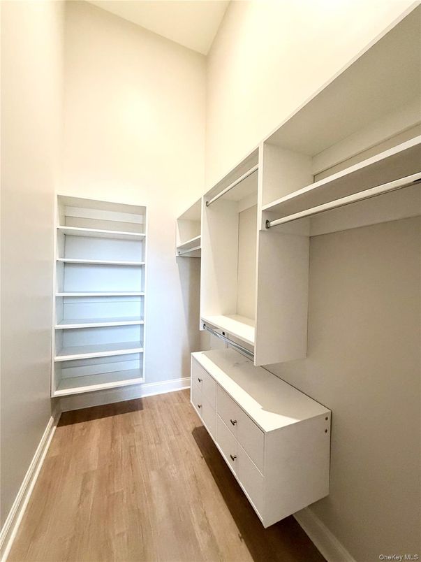 Interior, Walk-in Closets, Wood Texture Flooring