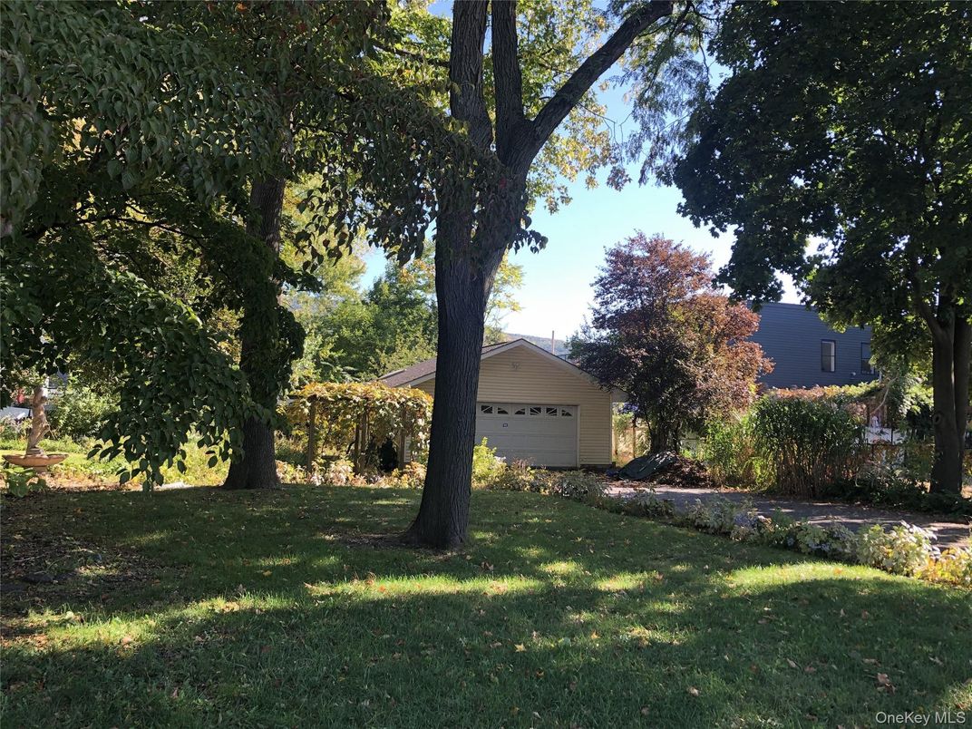 Backyard, Detached Garage, Exterior