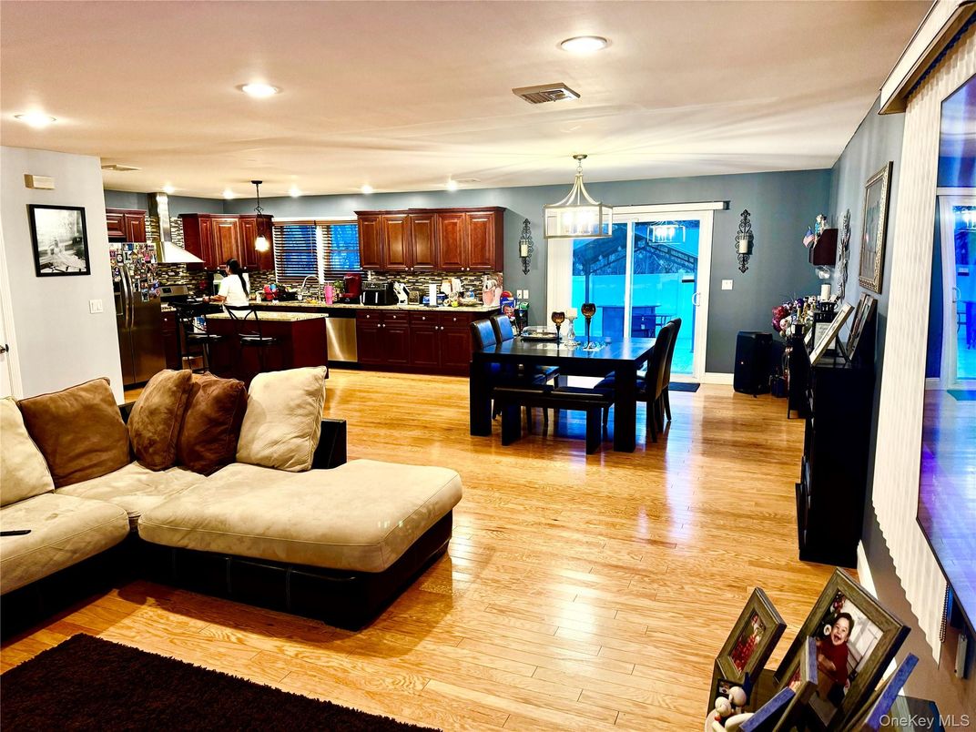 Dining room, Interior, Kitchen, Living room, Pendant Lights, Recessed Lighting, Wood Texture Flooring