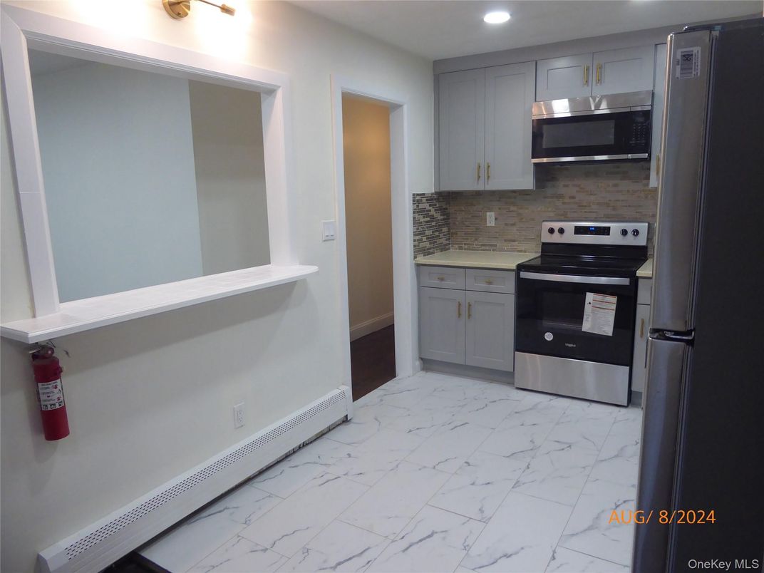 Interior, Kitchen, Marble, Recessed Lighting, Stainless Steel Appliances