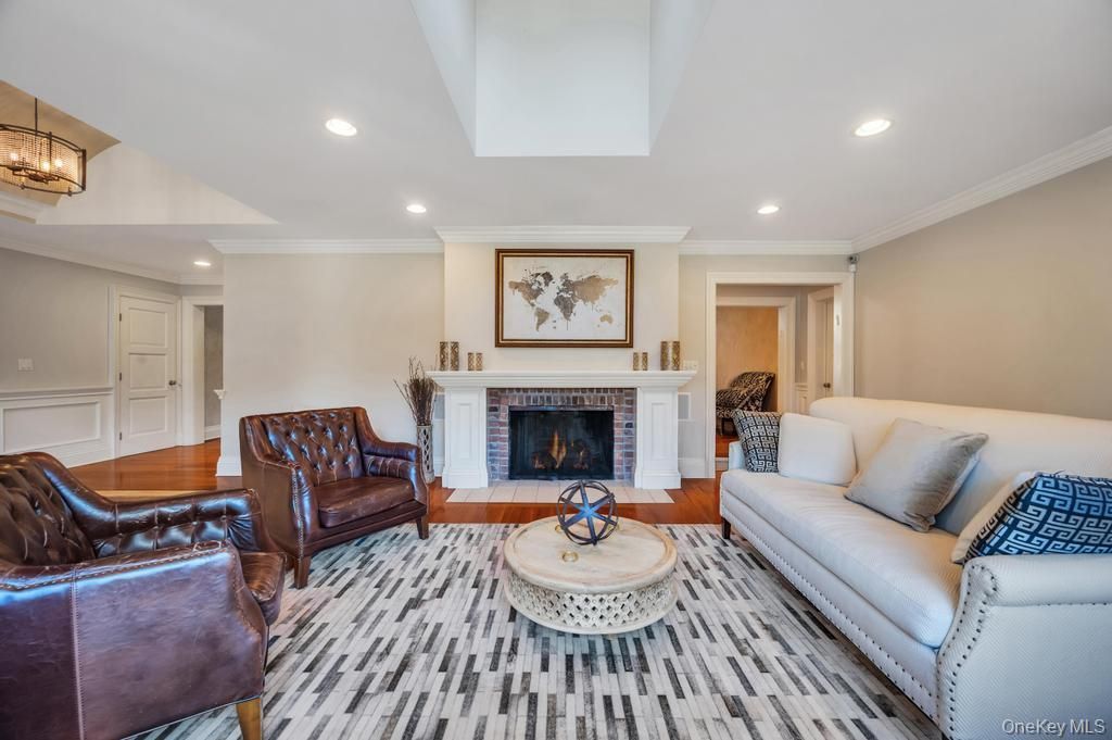 Fireplace, Interior, Living room, Pendant Lights, Recessed Lighting, Wood Texture Flooring