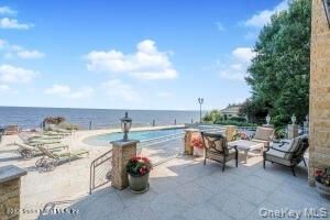 Exterior, Pool, Water