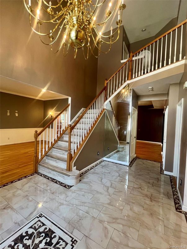 Chandelier, Interior, Marble