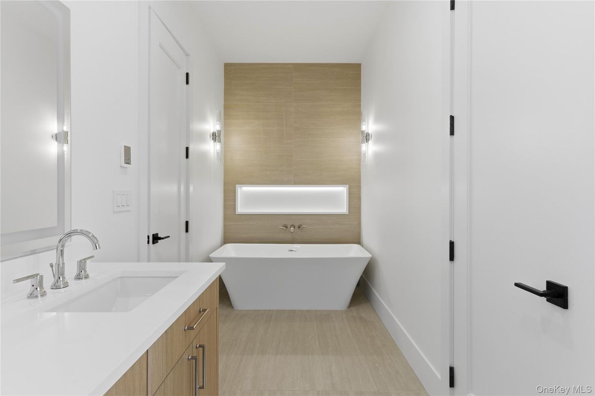 Bathroom, Dual Sink Vanities, Free Standing Baths, Interior