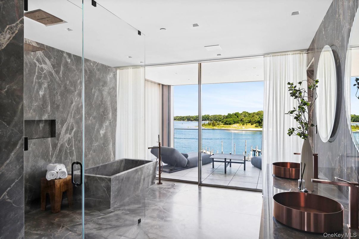 Bathroom, Interior, Recessed Lighting, Water