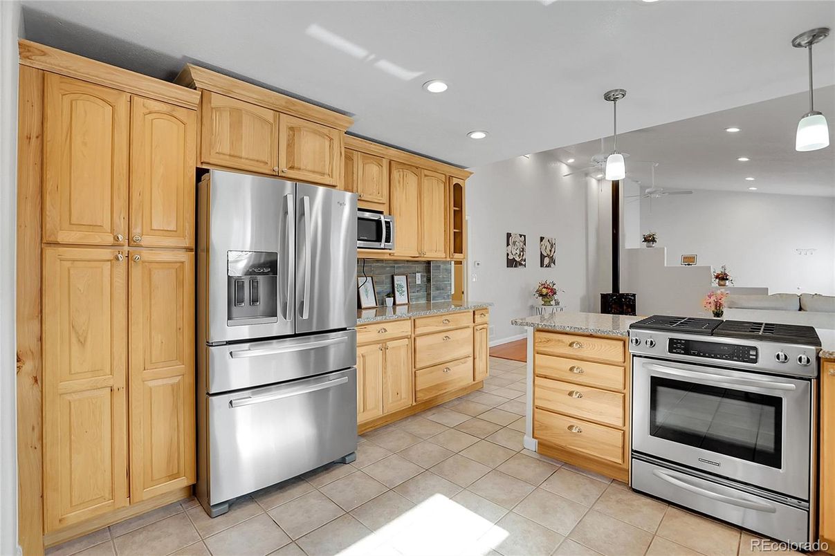 Interior, Kitchen, Pendant Lights, Recessed Lighting, Stainless Steel Appliances