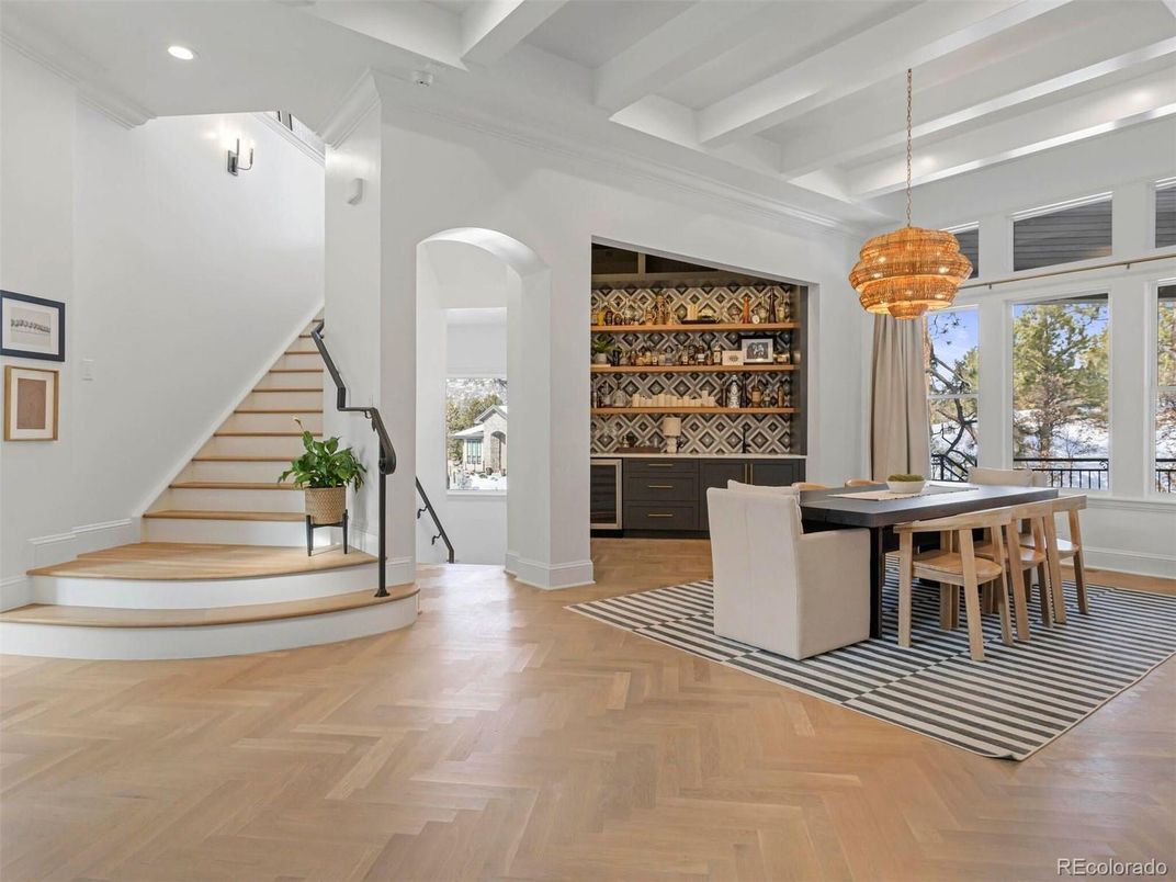 Chandelier, Dining room, Interior, Pendant Lights, Recessed Lighting, Wood Texture Flooring