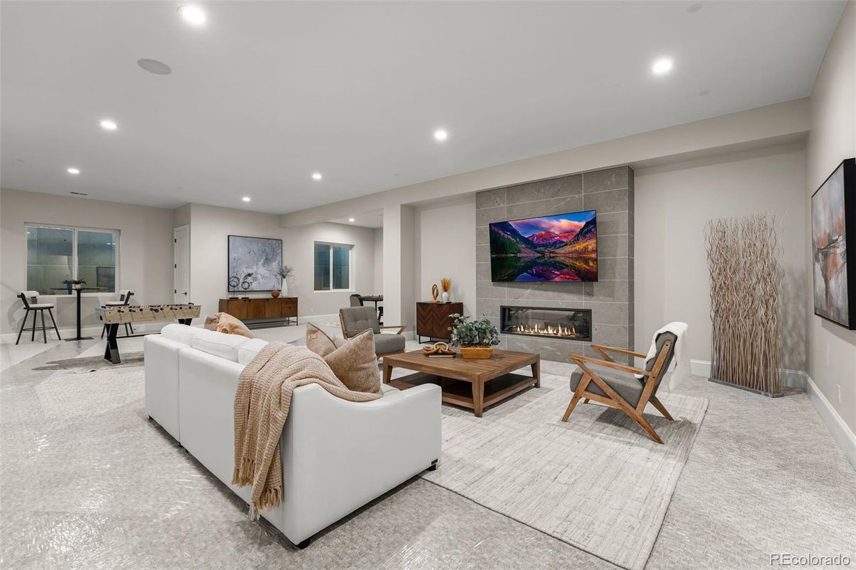 Fireplace, Interior, Living room, Recessed Lighting